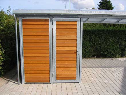 Carport galvaniseret med redskabsskur